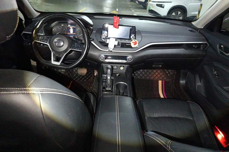 Used Nissan Teana 2019 2.0L XL Comfort Edition Center Console