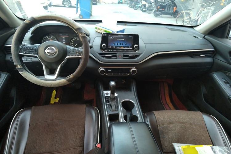Used Nissan Teana 2019 2.0L XL Comfort Edition Center Console