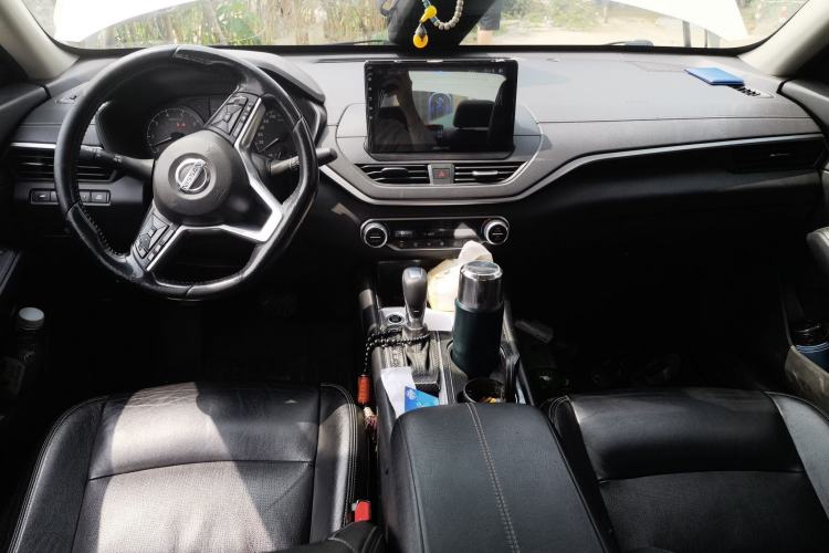 Used Nissan Teana 2019 2.0L XL Comfort Edition Center Console