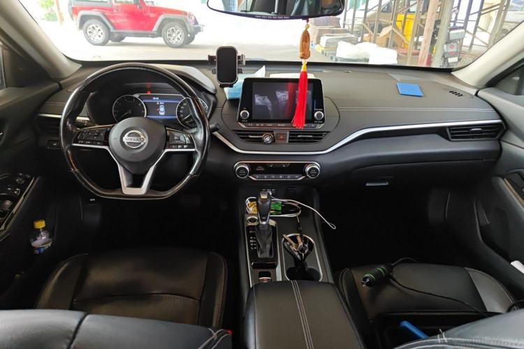 Used Nissan Teana 2019 2.0L XL Upper SmartDrive Version Center Console