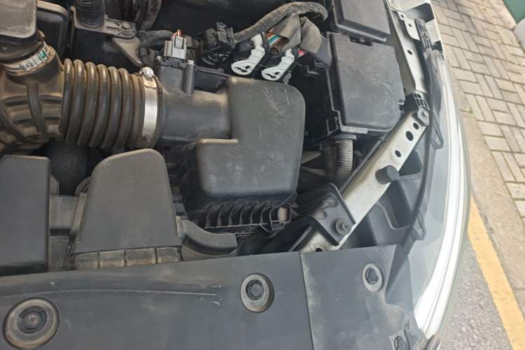 Used Nissan Teana 2019 2.0L XL Upper SmartDrive Version Engine Bay Left