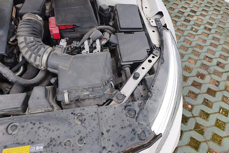 Used Nissan Teana 2019 2.0T XL Upper Smart Enjoyment Version Engine Bay Left