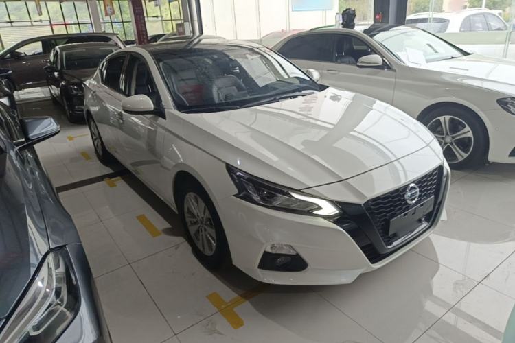 Used Nissan Teana 2019 2.0L XL Comfort Edition Front Right 45 Deg