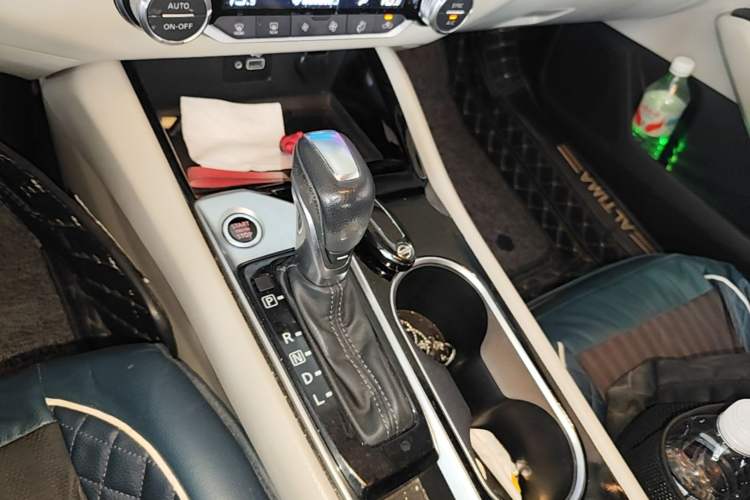 Used Nissan Teana 2019 2.0L XL Comfort Edition Gear Lever