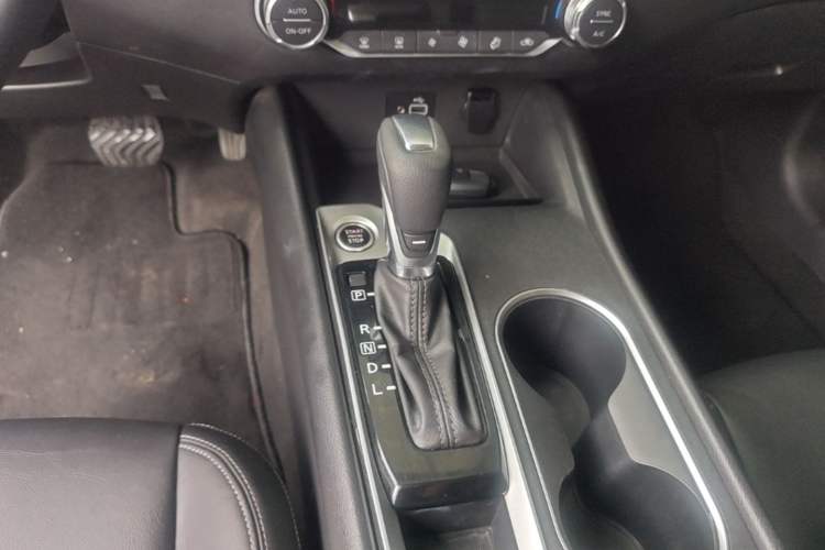 Used Nissan Teana 2019 2.0L XL Comfort Edition Gear Lever