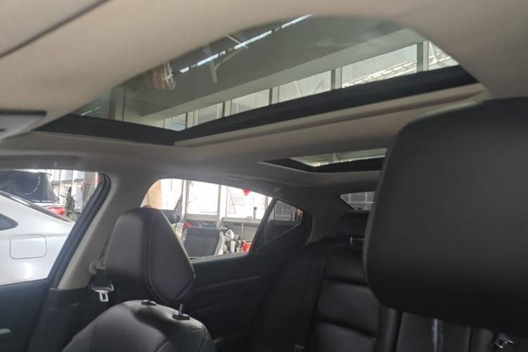 Used Nissan Teana 2019 2.0L XL Comfort Edition Headliner