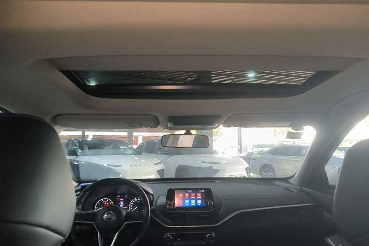Used Nissan Teana 2019 2.0L XL Comfort Edition Headliner
