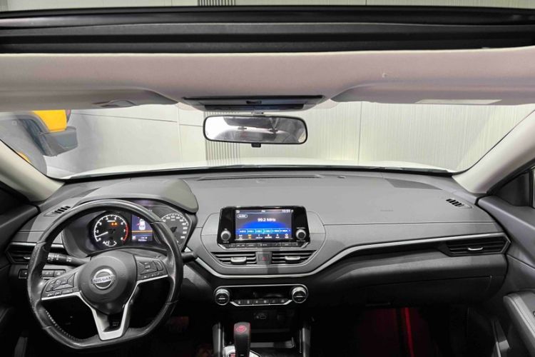 Used Nissan Teana 2019 2.0L XL Comfort Edition Interior 1