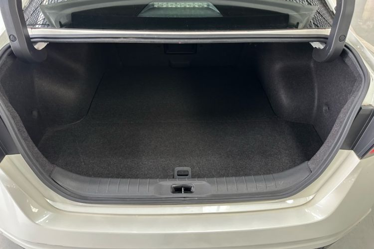 Used Nissan Teana 2019 2.0T XL Upper Smart Enjoyment Version Interior 11