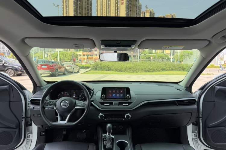 Used Nissan Teana 2019 2.0L XL Comfort Edition Interior 2