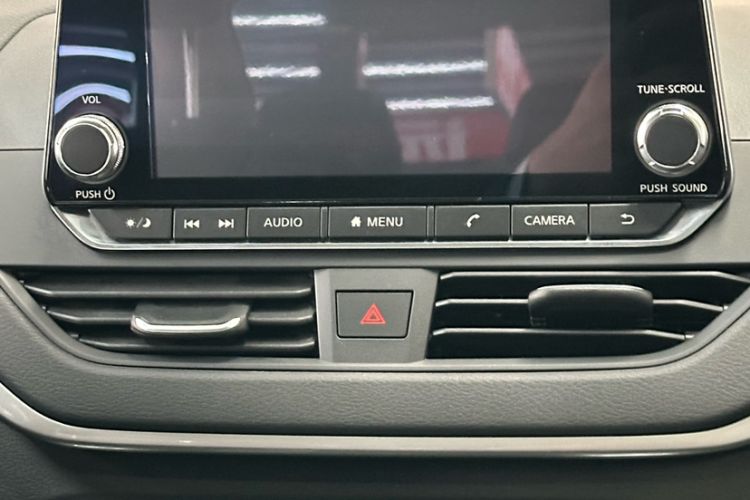 Used Nissan Teana 2019 2.0T XL Upper Smart Enjoyment Version Interior 4
