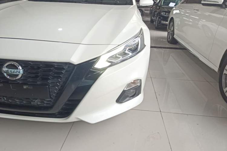 Used Nissan Teana 2019 2.0L XL Comfort Edition Left Front Headlight