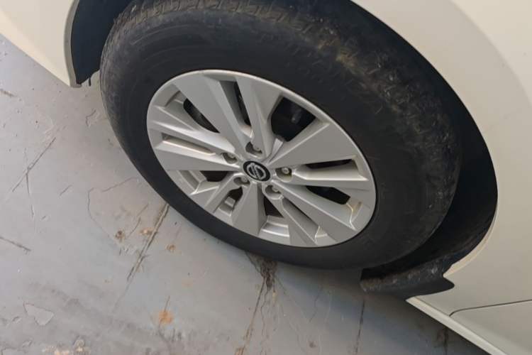 Used Nissan Teana 2019 2.0L XL Comfort Edition Left Front Wheel Hub