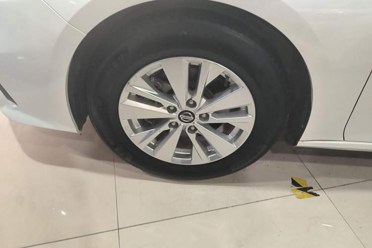 Used Nissan Teana 2019 2.0L XL Comfort Edition Left Front Wheel Hub