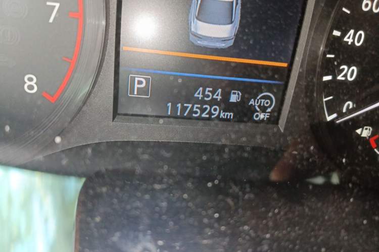 Used Nissan Teana 2019 2.0L XL Comfort Edition Odometer Close Up
