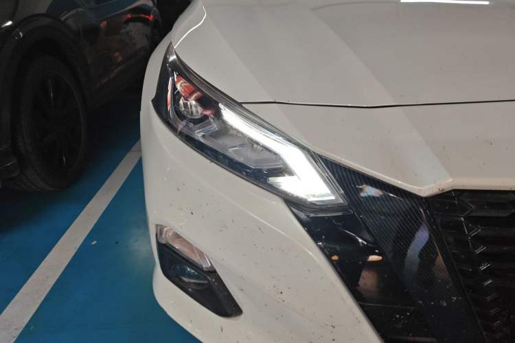Used Nissan Teana 2019 2.0L XL Upper SmartDrive Version Right Front Headlight