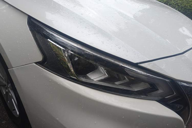 Used Nissan Teana 2019 2.0L XL Comfort Edition Right Front Headlight