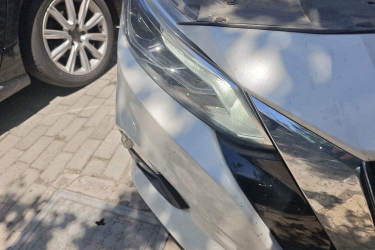 Used Nissan Teana 2019 2.0L XL Comfort Edition Right Front Headlight
