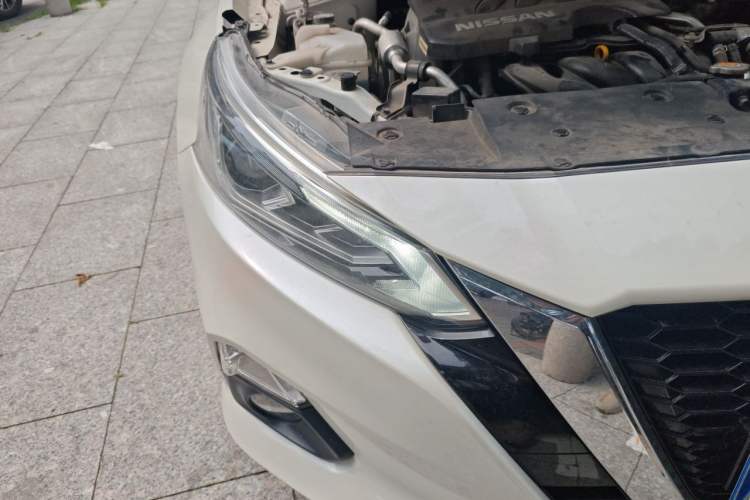 Used Nissan Teana 2019 2.0L XL Comfort Edition Right Front Headlight