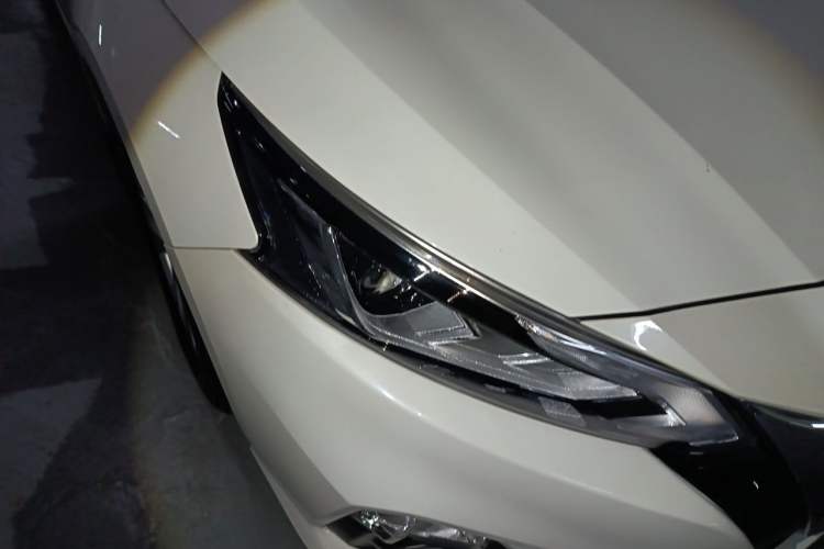 Used Nissan Teana 2019 2.0L XL Comfort Edition Right Front Headlight