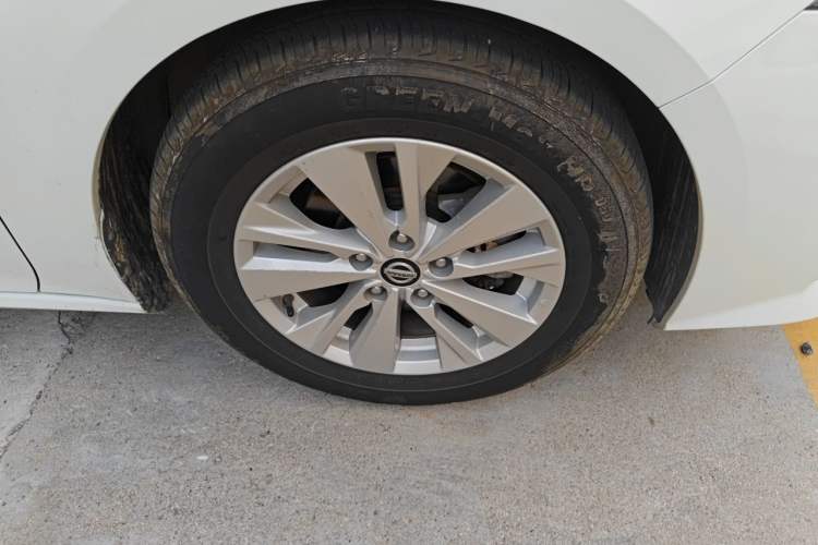 Used Nissan Teana 2019 2.0L XL Comfort Edition Right Front Wheel Hub