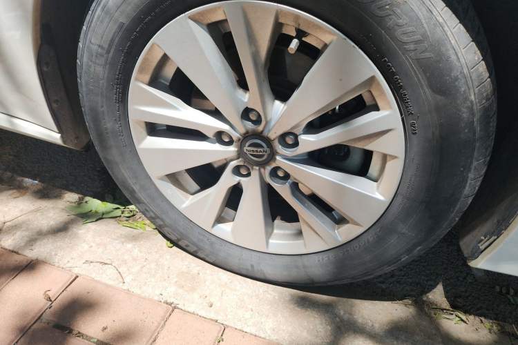 Used Nissan Teana 2019 2.0L XL Comfort Edition Right Front Wheel Hub