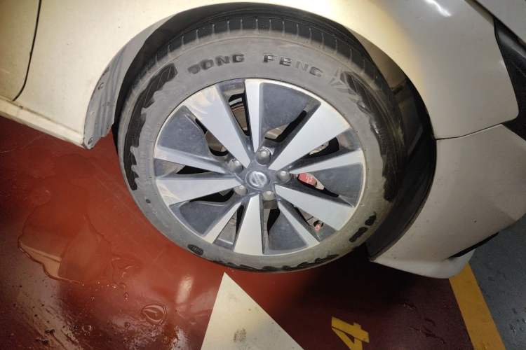 Used Nissan Teana 2019 2.0L XL Upper SmartDrive Version Right Front Wheel Hub