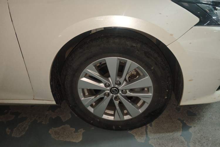 Used Nissan Teana 2019 2.0L XL Comfort Edition Right Front Wheel Hub