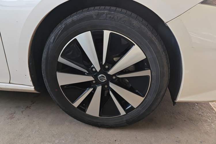 Used Nissan Teana 2019 2.0L XL Upper SmartDrive Version Right Front Wheel Hub