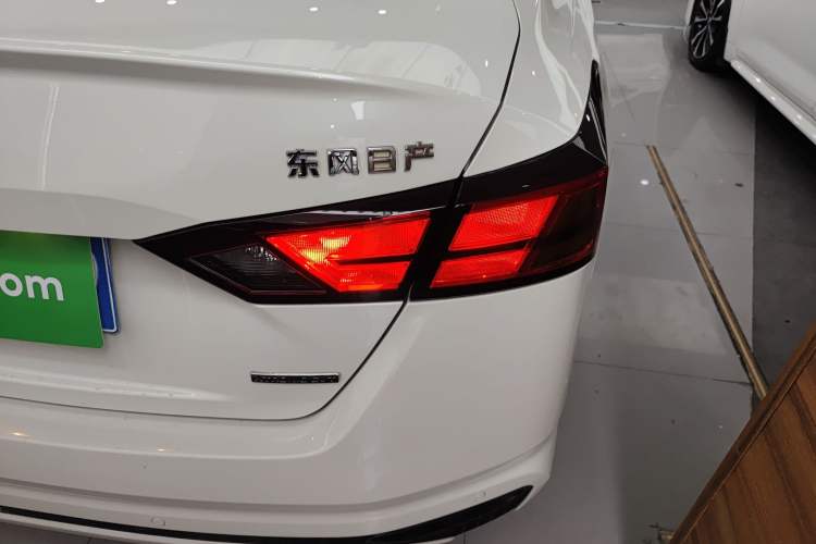 Used Nissan Teana 2019 2.0L XL Comfort Edition Right Rear Taillight