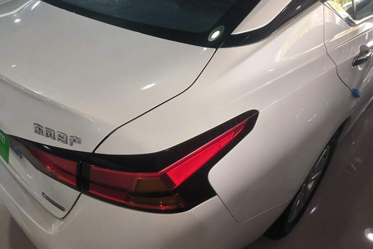 Used Nissan Teana 2019 2.0L XL Comfort Edition Right Rear Taillight