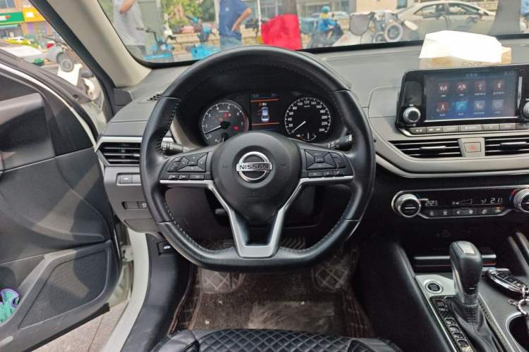 Used Nissan Teana 2019 2.0L XL Comfort Edition Steering Wheel
