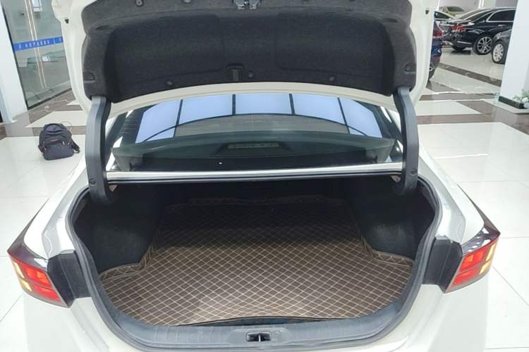 Used Nissan Teana 2019 2.0T XL Upper Smart Enjoyment Version Trunk