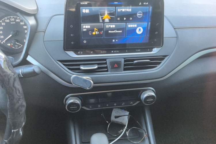 Used Nissan Teana 2020 Revised Version 2.0L XL Comfort Edition Audio And AC Panel