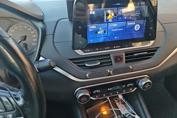 Used Nissan Teana 2020 2.0L XL Comfort Edition Audio And AC Panel