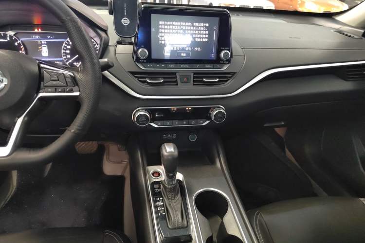 Used Nissan Teana 2020 Revised Version 2.0L XL Upper Smart Drive Edition Audio And AC Panel