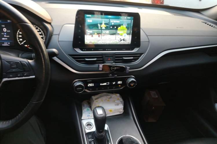 Used Nissan Teana 2020 Revised Version 2.0L XL Comfort Edition Audio And AC Panel