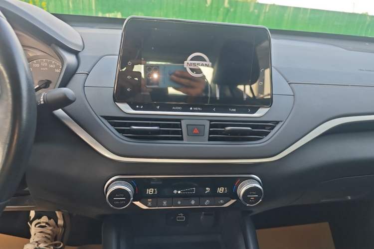 Used Nissan Teana 2020 2.0L XL Comfort Edition Audio And AC Panel