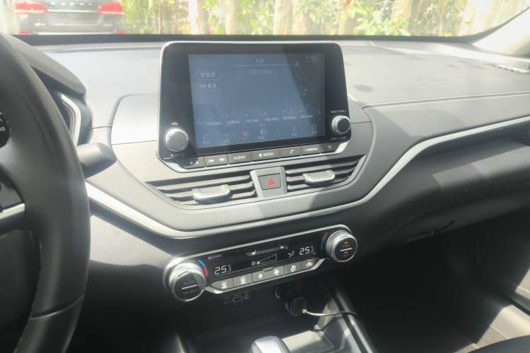 Used Nissan Teana 2020 2.0L XL Upper SmartDrive Version Audio And AC Panel