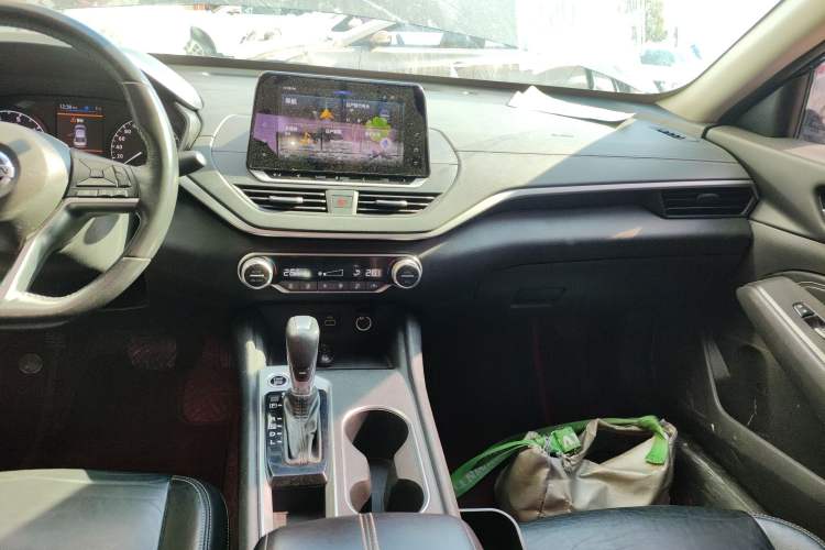 Used Nissan Teana 2020 2.0L XL Comfort Edition Audio And AC Panel