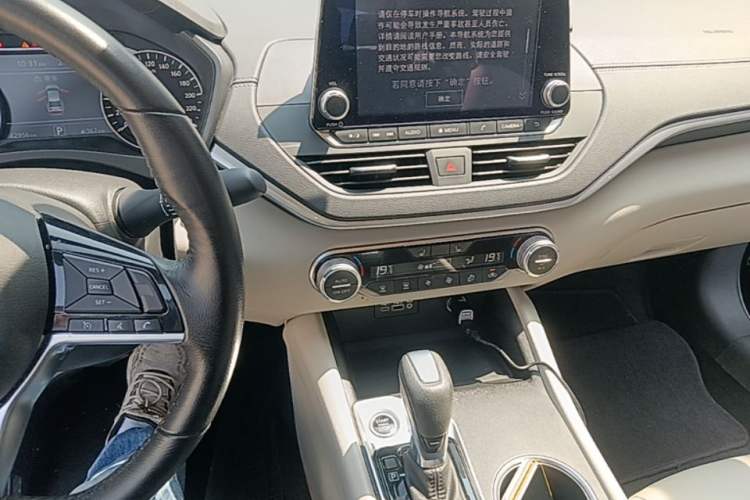 Used Nissan Teana 2020 Revised Version 2.0L XL Upper Smart Drive Edition Audio And AC Panel