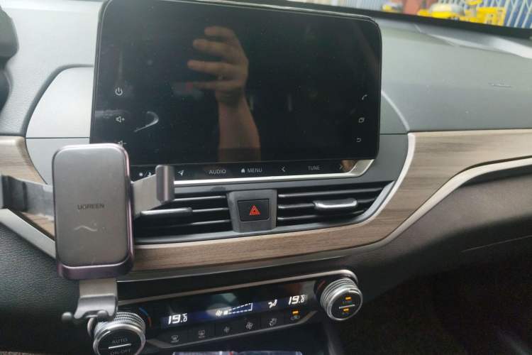 Used Nissan Teana 2020 Revised Version 2.0L XE Fashion Edition Audio And AC Panel