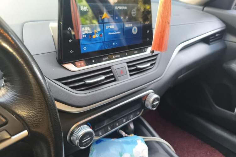 Used Nissan Teana 2020 Revised Version 2.0L XL Comfort Edition Audio And AC Panel