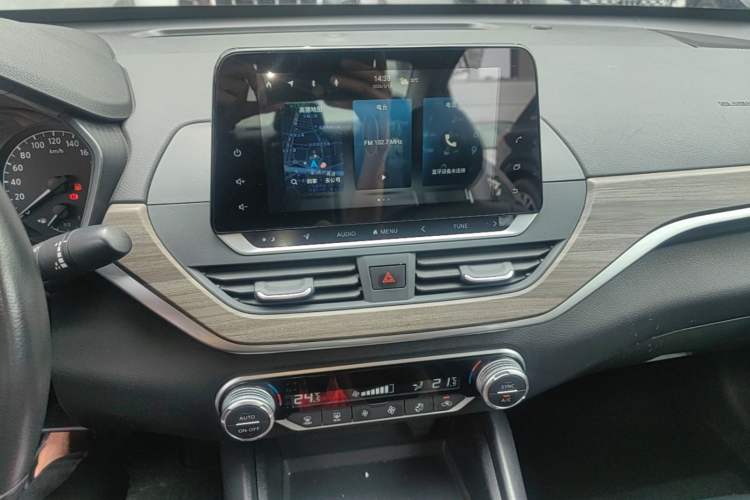 Used Nissan Teana 2020 Revised Version 2.0L XL Comfort Edition Audio And AC Panel