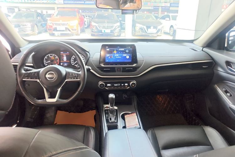 Used Nissan Teana 2020 2.0L XL Comfort Edition Center Console