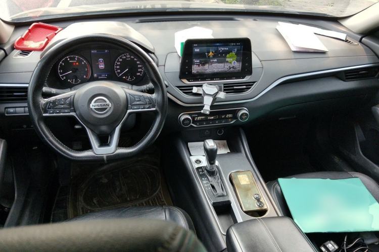 Used Nissan Teana 2020 2.0L XL Comfort Edition Center Console