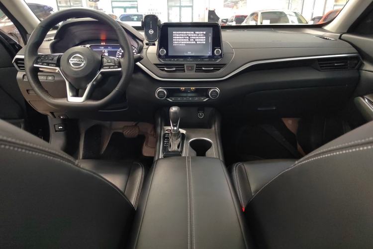 Used Nissan Teana 2020 Revised Version 2.0L XL Upper Smart Drive Edition Center Console