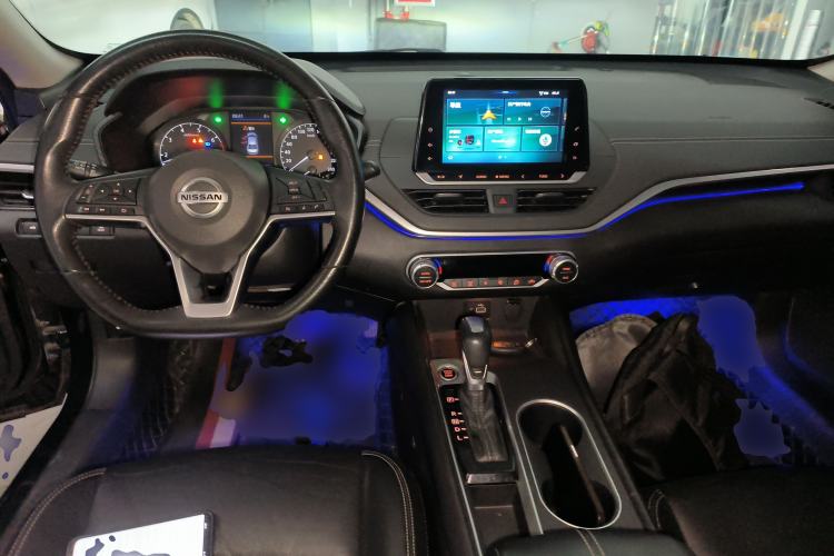 Used Nissan Teana 2020 2.0L XL Comfort Edition Center Console