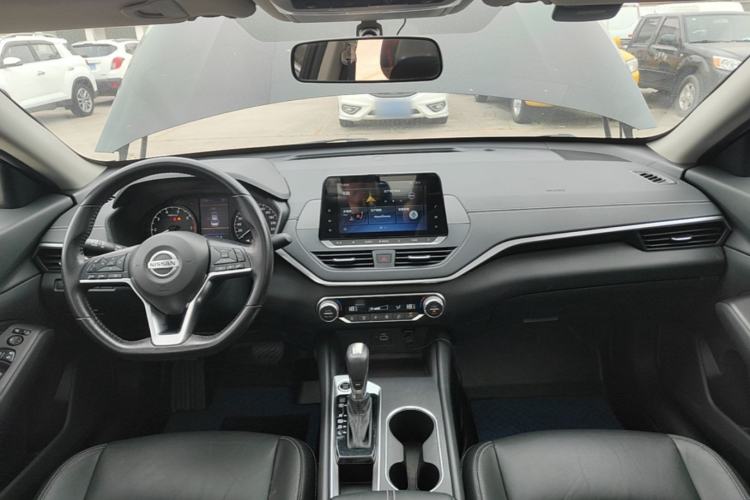 Used Nissan Teana 2020 2.0L XL Comfort Edition Center Console