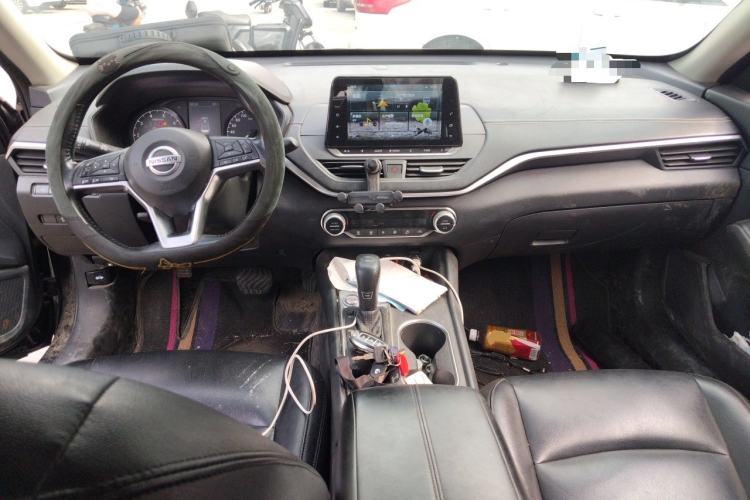 Used Nissan Teana 2020 2.0L XL Comfort Edition Center Console